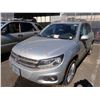 Image 1 : 2012 Volkswagen Tiguan