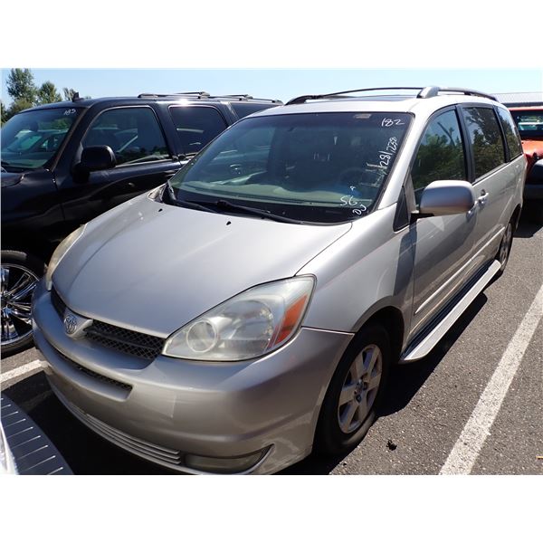 2004 Toyota Sienna