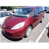 Image 1 : 2010 Toyota Sienna