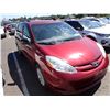 Image 2 : 2010 Toyota Sienna