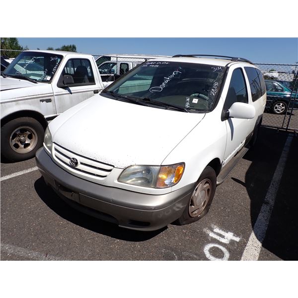2002 Toyota Sienna