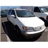 Image 2 : 2002 Toyota Sienna