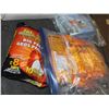 Image 1 : Box Of Assorted Feet & Hand Warmers