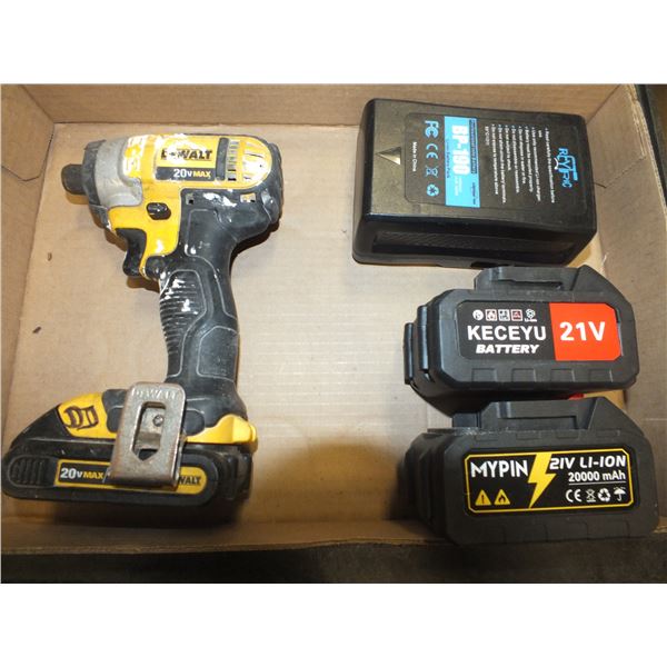 Dewalt 20 Volt Max Driver drill &3 Power Tool Batteries