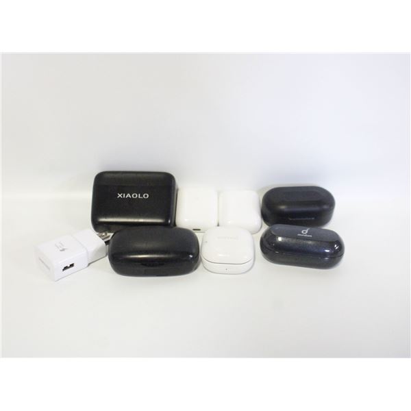 LOT OF WIRELESS EARBUDS