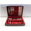 Image 1 : VINTAGE FLATWARE IN WOOD CANTEEN