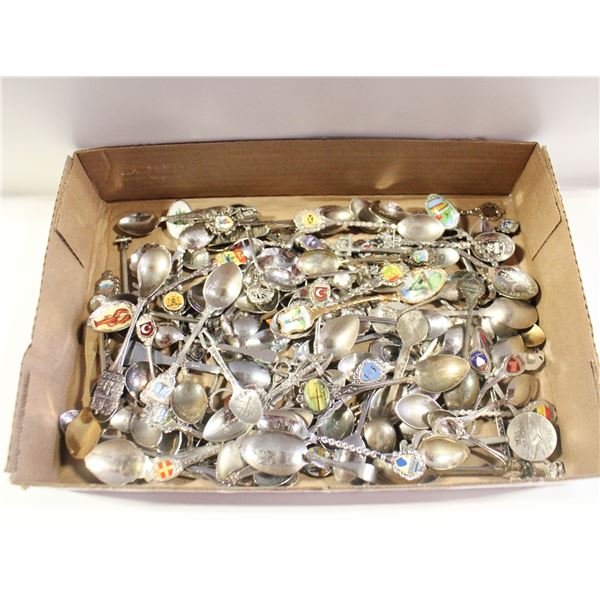 100+ VINTAGE COLLECTOR SPOONS LOT