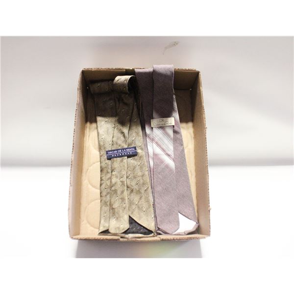 2 OSCAR DE LA RENTA DESIGNER NECK TIES