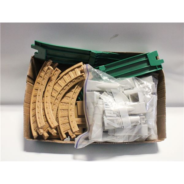 FISHER PRICE GEOTRAX- TRACK MATERIAL ASSORTED