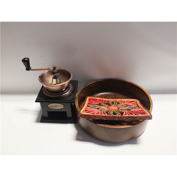 ESTATE WOODEN BOWL, HANDMADE POT