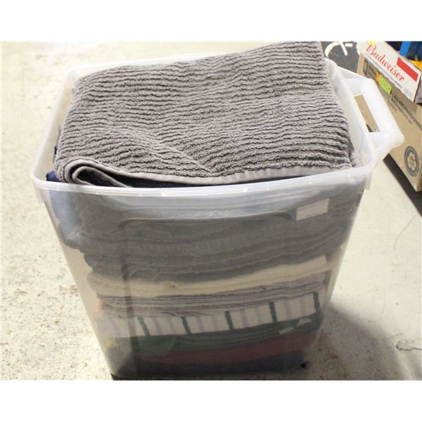 SURPLUS TOWELS IN 50QT PET FOOD STORAGE BIN
