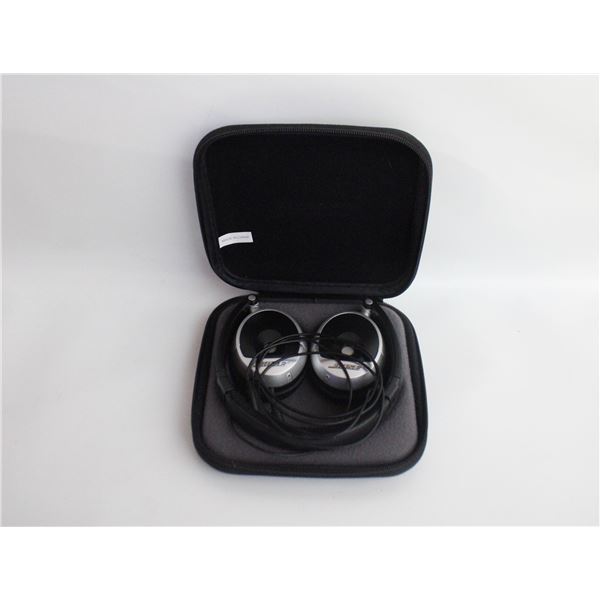 BOSE COMPACT TRAVEL HEADPHONES IN CASE