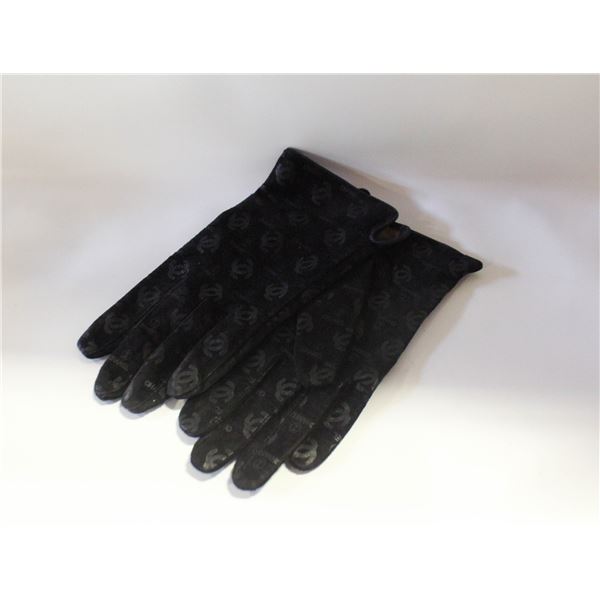 CHANEL LADIES SUEDE VINTAGE GLOVES PETITE FITTING