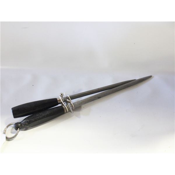 2 SHARPENING STEELS