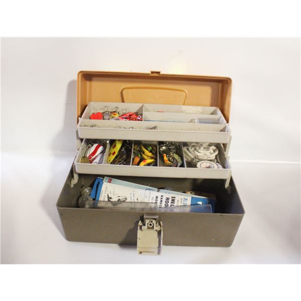 PLANO FISHING TACKLE BOX WITH TACKLE