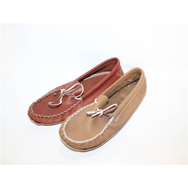 NEW LEATHER MOCCASINS MENS 9 MADE IN CANADA