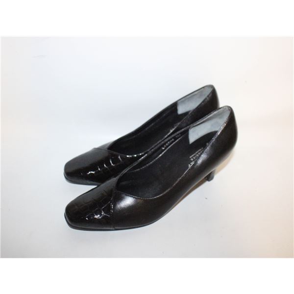 DESIGNER LEATHER WOMENS HIGH HEEL SHOWS- SIZE 7