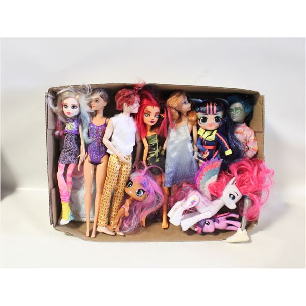 FLAT OF VARIOUS DOLLS AND PONIES