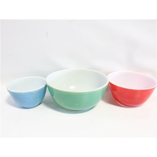 VINTAGE PYREX "PRIMARY COLOR" NESTING BOWLS