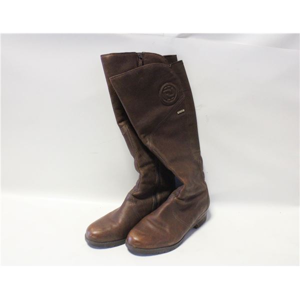 ESTATE LADIES SIZE 8.5 ROCKPORT ADIPRENE