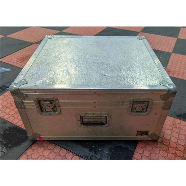 DINOSAUR TRAVEL CASE 27" X 24" X 14"
