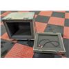 Image 2 : METAL TRAVEL CASE 22.5" X 19.5" X 20"