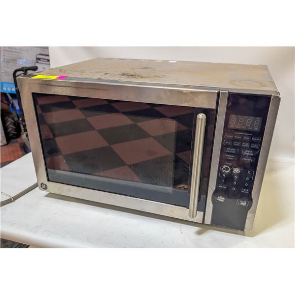 MICROWAVE OVEN