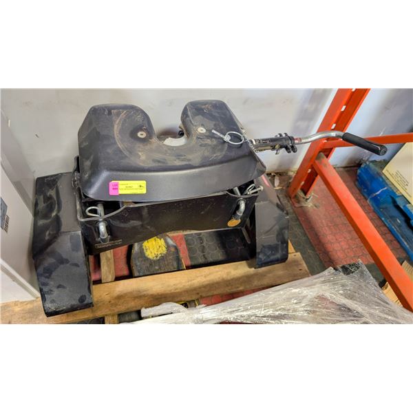 5TH WHEEL HITCH FITS 2022 GMC