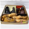Image 1 : 2 PAIRS FLORSHEIM SHOES SIZE 8C WITH