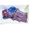Image 1 : WOMEN'S SCARVES- ASSORTED LOT