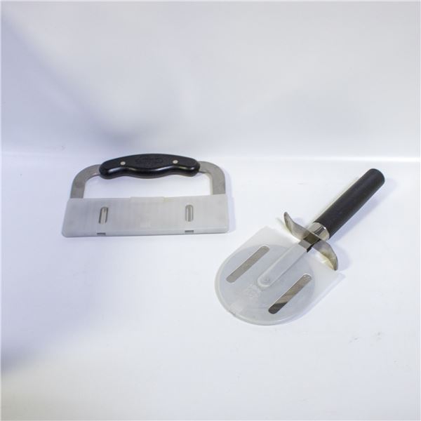 THE PAMPERED CHEF SET OF 2 KNIVES