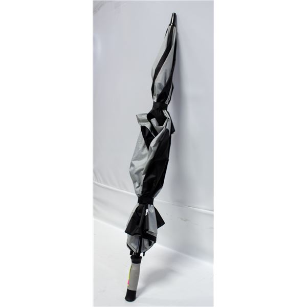 DUNLOP GOLF UMBRELLA BLACK & WHITE - 62"