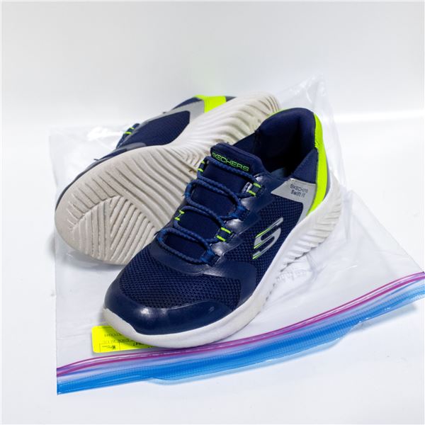 SKECHERS KIDS SWIFT SHOE BLUE & GREEN SIZE 2