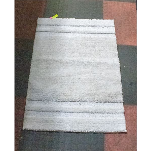 WHITLEY WILLOWS BATH MAT WHITE - 24 X 36"