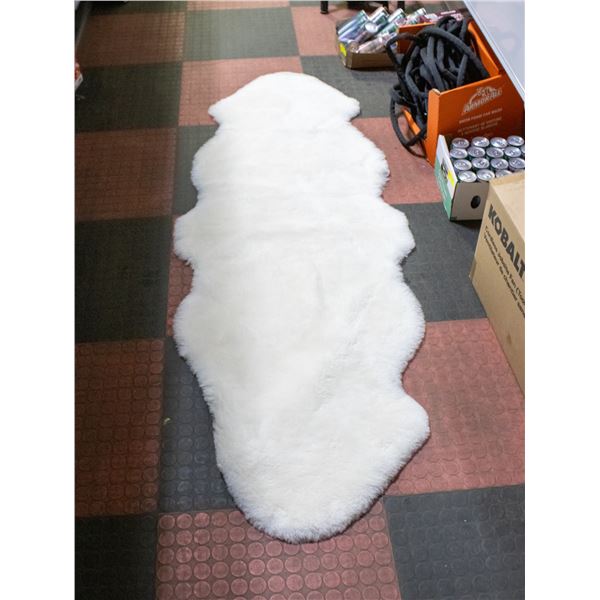 WINDWARD DOUBLE SHEEPSKIN RUG WHITE WOOL