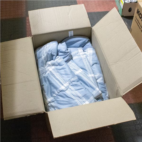 BERKSHIRE COOLING BLANKET BLUE STRIPES QUEEN SIZE