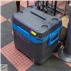 Image 1 : IGLOO MAXCOLD LATITUDE ROLLER COOLER - 62 QUART