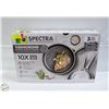 Image 1 : 3 PIECE GREENPAN SPECTRA HYBRID CERAMIC SKILLET