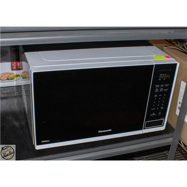 PANASONIC INVERTER MICROWAVE WHITE - 1.3CUFT