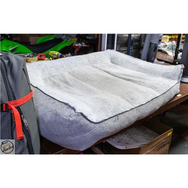 KIRKLAND RECTANGULAR PET BOLSTER BED - GREY