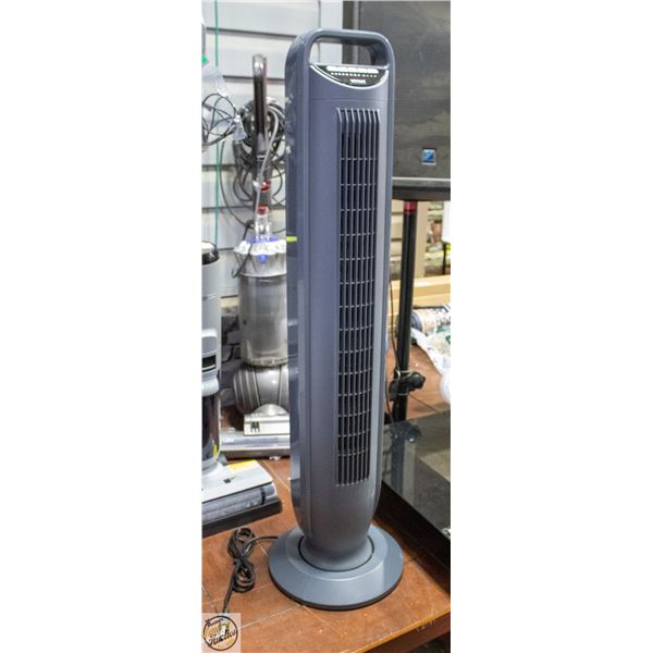 SEVILLE OSCILLATING TOWER FAN WITH REMOTE GREY 40"