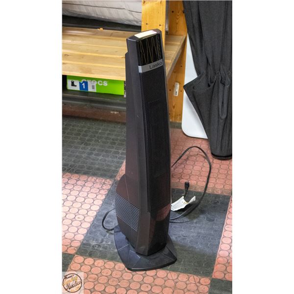 LASKO OSCILLATING CERAMIC TOWER HEATER