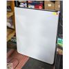 Image 1 : STAR ELITE FOLD-IN-HALF PLASTIC TABLE WHITE - 6FT
