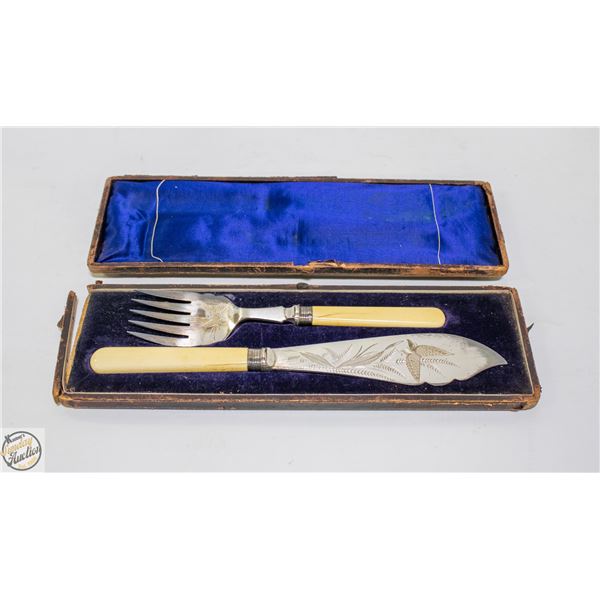 VINTAGE EPNS FISH CUTLERY SET IN XYLONITE HANDLES