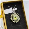 Image 1 : 925 STERLING SILVER MARQUISE PERIDOT NECKLACE