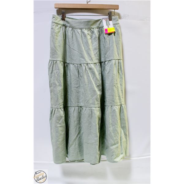 NEW MATTY M WOMENS MEDIUM SUMMER SKIRT