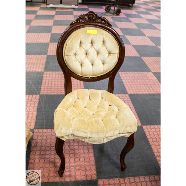 SOLID WOOD ROSE CARVED TOP DINING