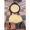 Image 1 : SOLID WOOD ROSE CARVED TOP DINING