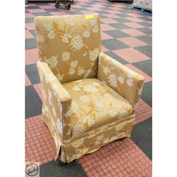 ESTATE UPHOLSTERED LIBING ROOM ARM