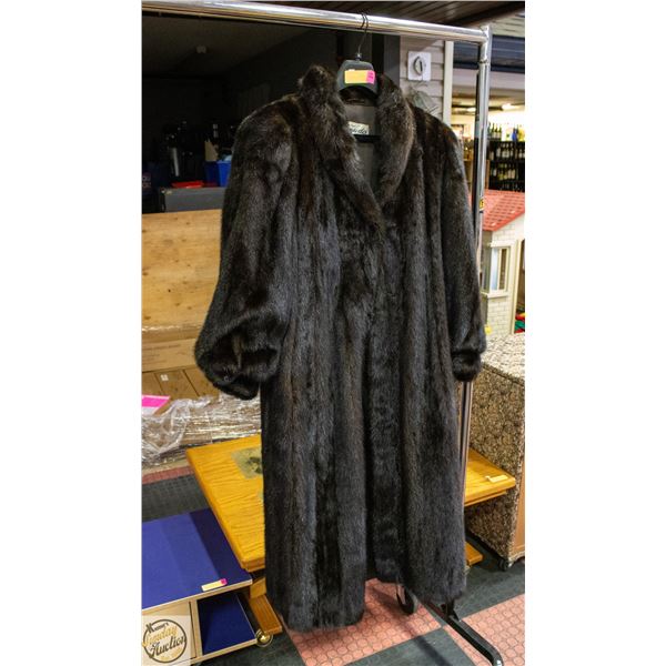 VINTAGE BERNARDO BEAVER JACKET SIZE 13/14 MONTREAL